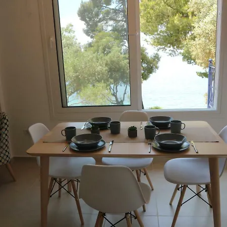 Seafront Loft In Akti * Элия