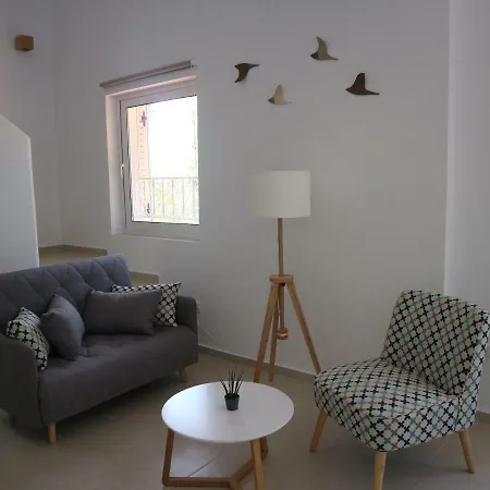 Seafront Loft In Akti * Элия