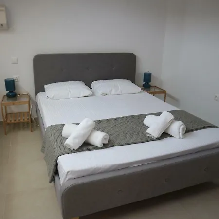 Seafront Loft In Akti Апартаменты *