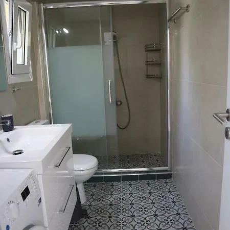 Апартаменты Seafront Loft In Akti
