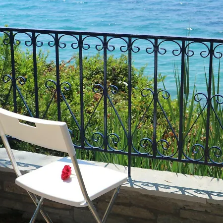 Апартаменты Seafront Loft In Akti Элия