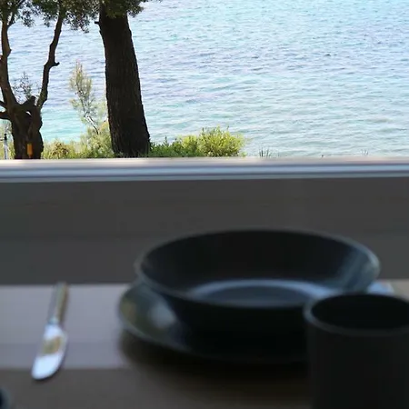 Seafront Loft In Akti Элия