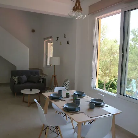 Апартаменты Seafront Loft In Akti *